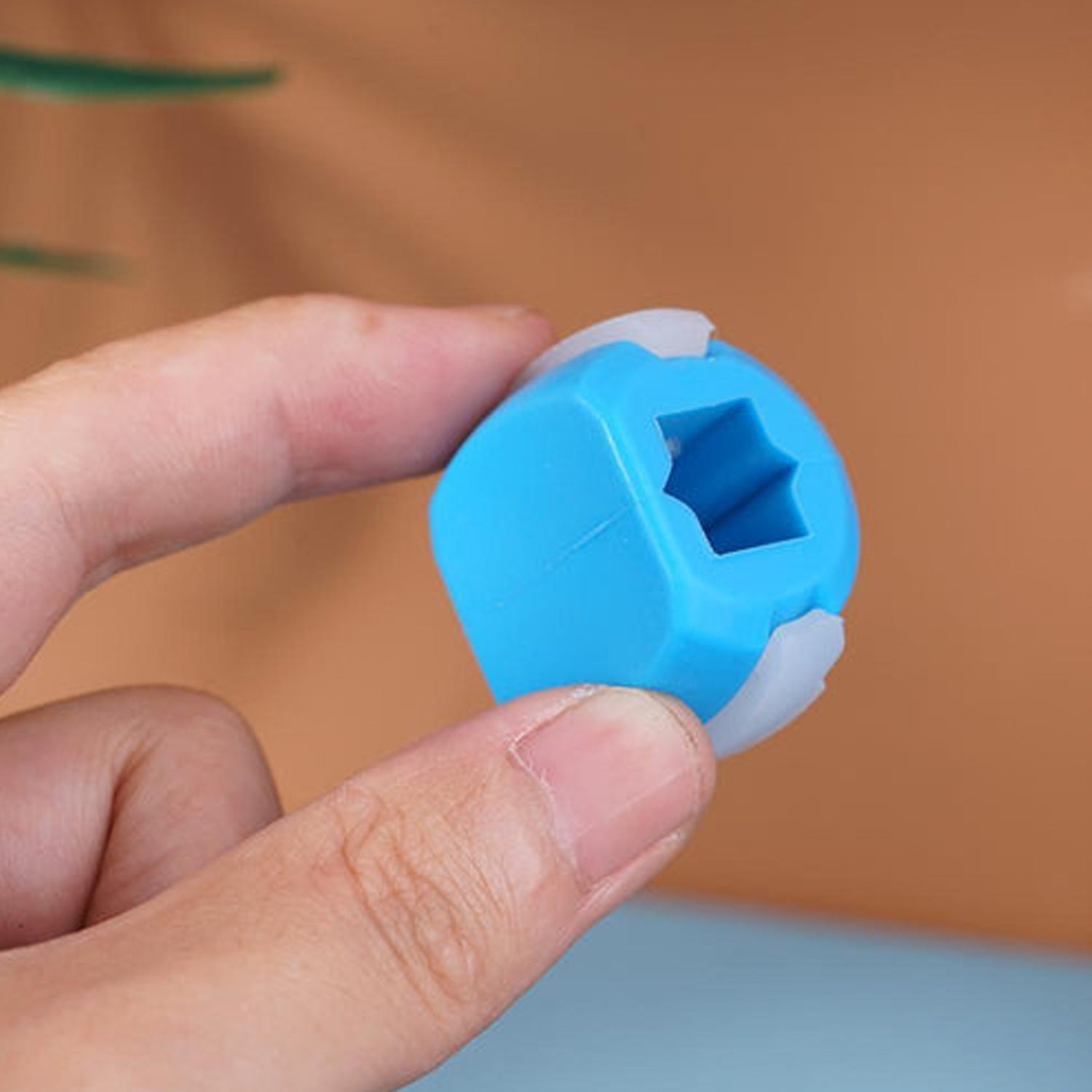 6101 V Cn Blue Jaw Exerciser Used To Gain Sharp And Chiselled Jawline Easily And Fast. 6101 V Cn Blue Jaw Exerciser Used To Gain Sharp And Chiselled Jawline Easily And Fast.
